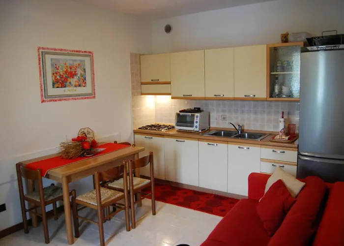 アパート Relaxing Duplex With Pool Balcony ビビオーネ