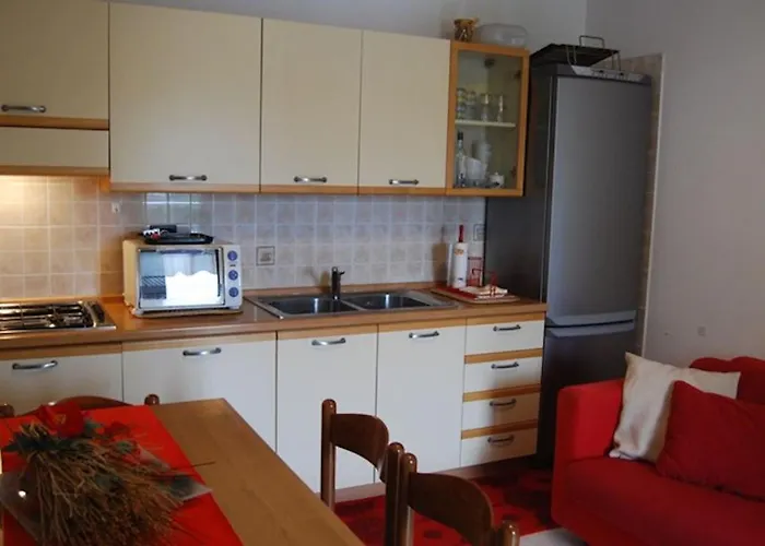 Relaxing Duplex With Pool Balcony アパート *